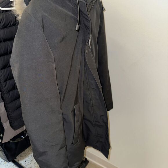 Canada Goose Jacket - Picture 3 of 11